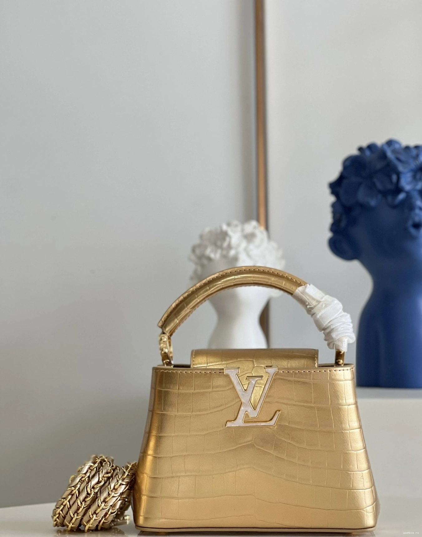 WIS MINI VUITTON LOUIS CAPUCINES 1001